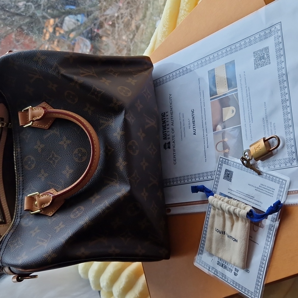 Louis Vuitton Brown Monogram Round Bag  Bandouliere 30. WITHOUT A STRAP. - Picture 10 of 16